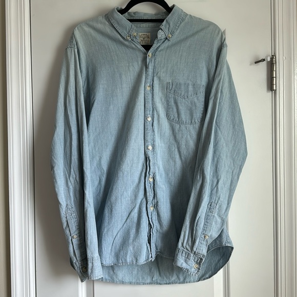 Men’s J Crew Chambray Button Down - Size L - Picture 1 of 5